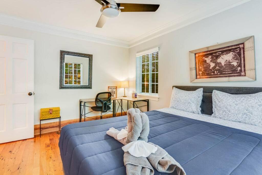 Stunning Atl 5Bdr Home Near Cdc Emory Sleeps 12 Атланта Экстерьер фото
