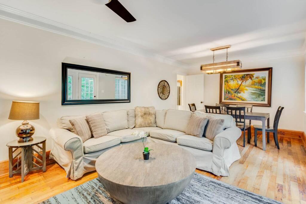 Stunning Atl 5Bdr Home Near Cdc Emory Sleeps 12 Атланта Экстерьер фото