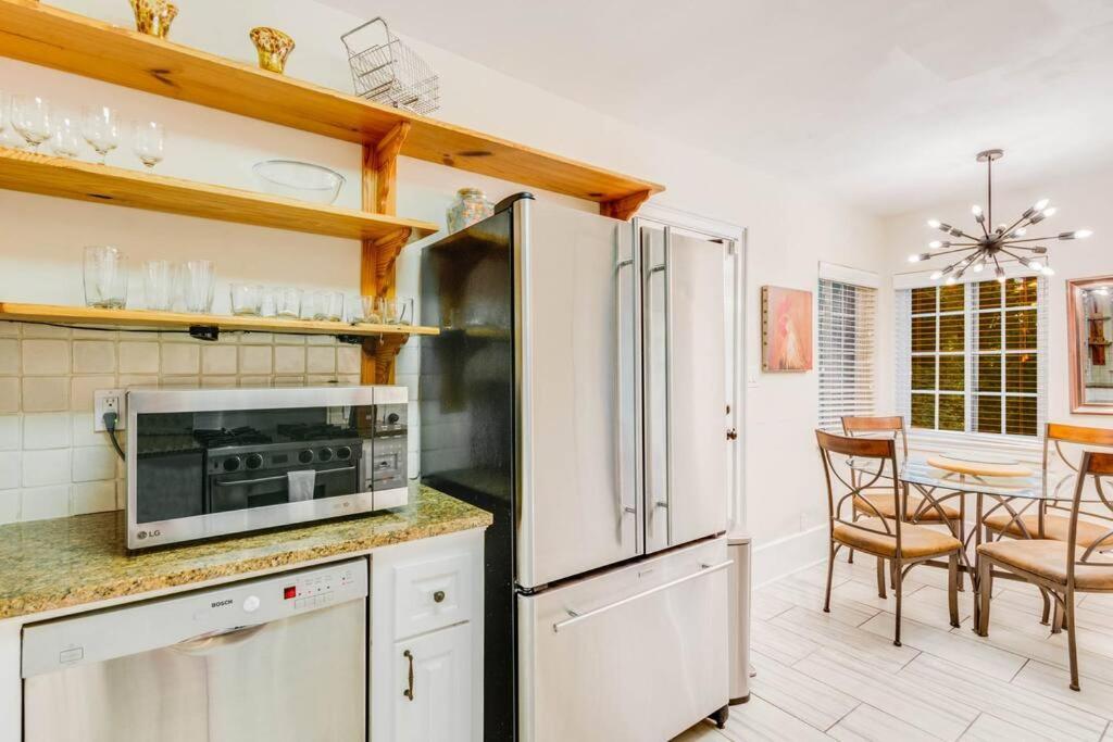 Stunning Atl 5Bdr Home Near Cdc Emory Sleeps 12 Атланта Экстерьер фото