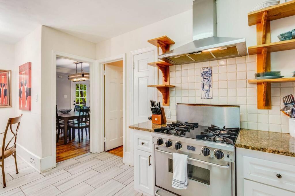 Stunning Atl 5Bdr Home Near Cdc Emory Sleeps 12 Атланта Экстерьер фото